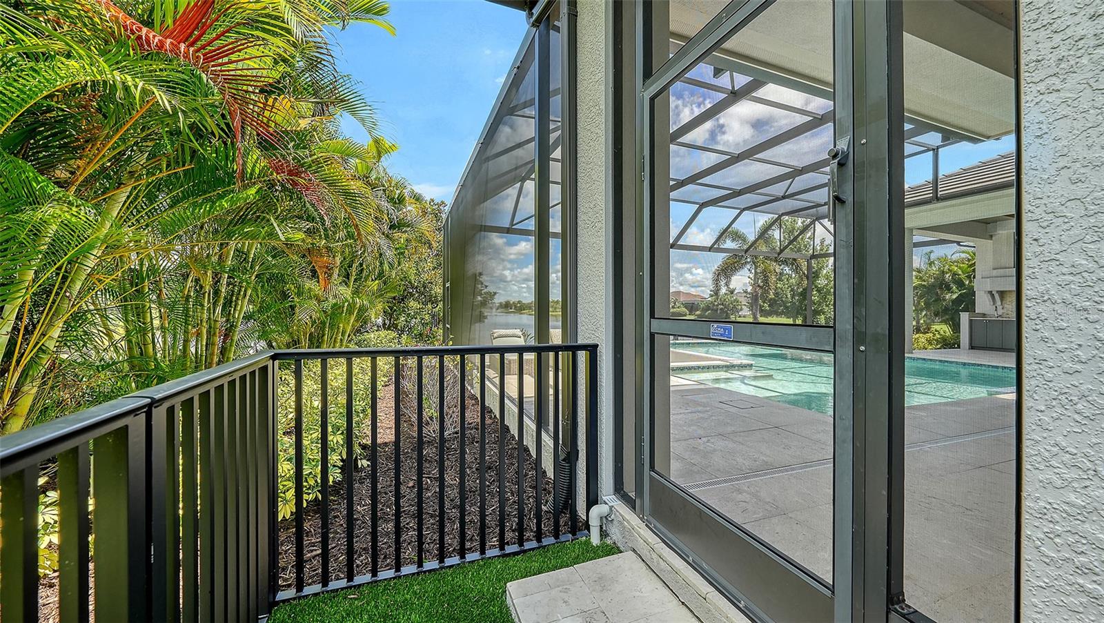 8339 LUCERNE LOOP