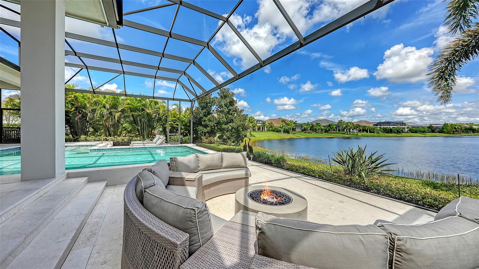 8339 LUCERNE LOOP