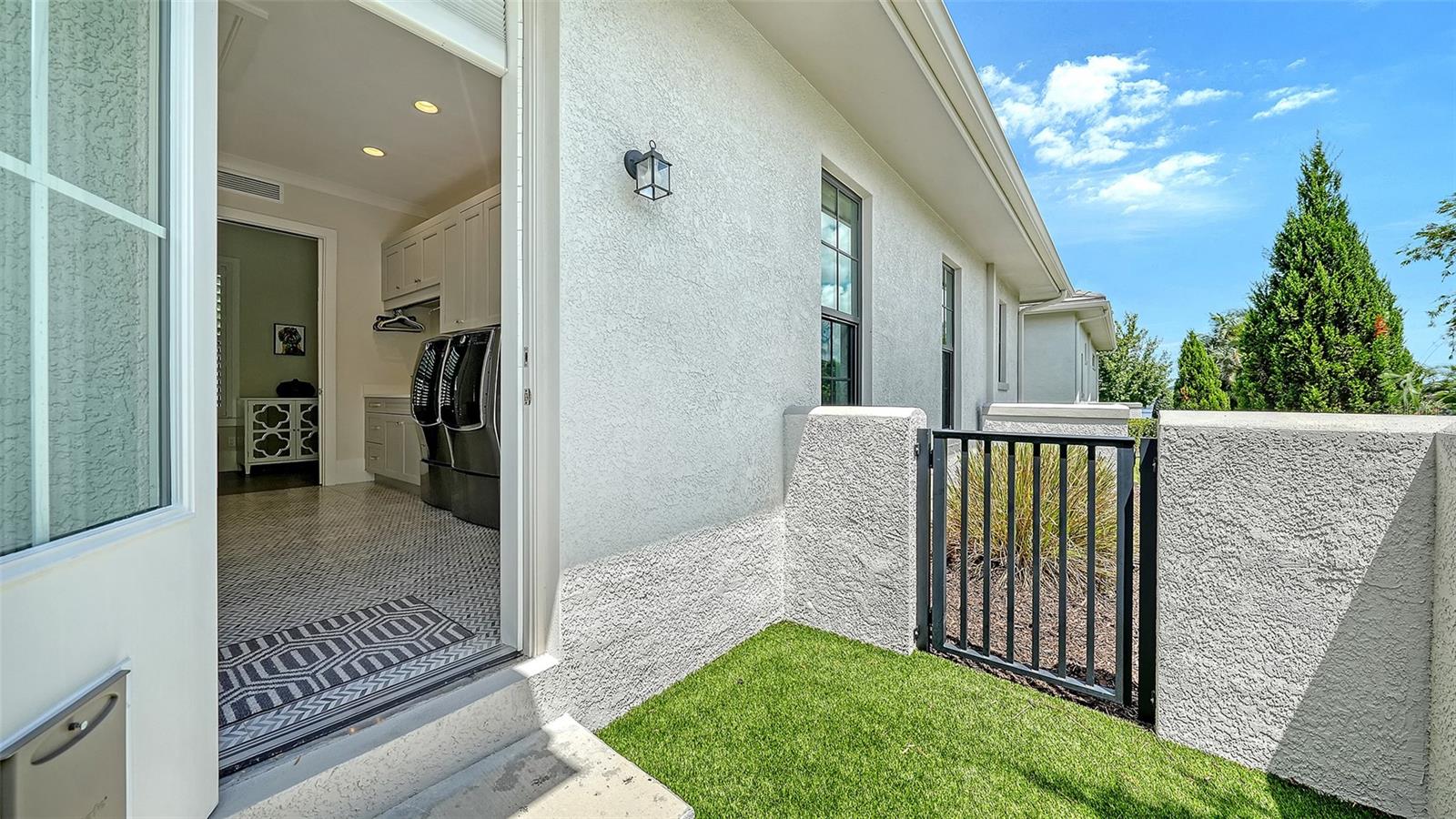 8339 LUCERNE LOOP