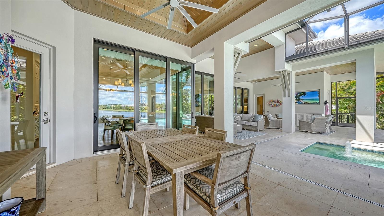 8339 LUCERNE LOOP