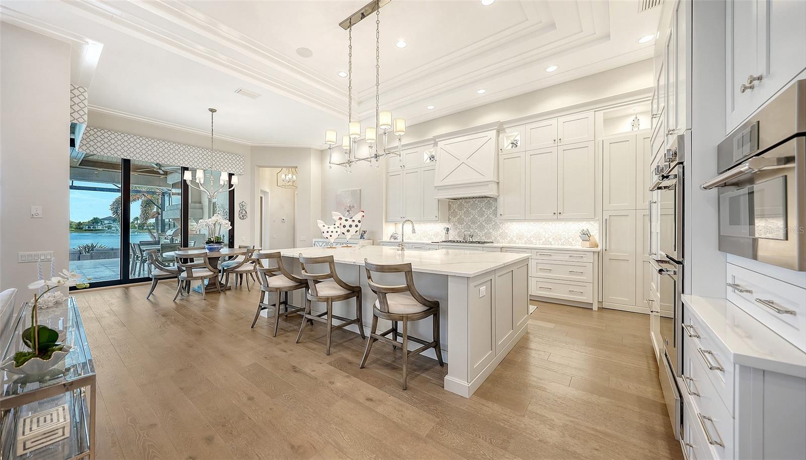 8339 LUCERNE LOOP