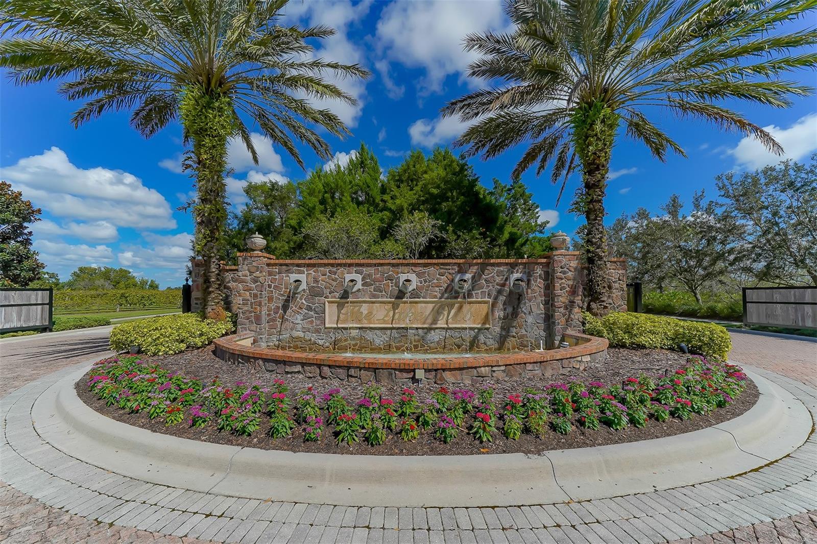 8339 LUCERNE LOOP