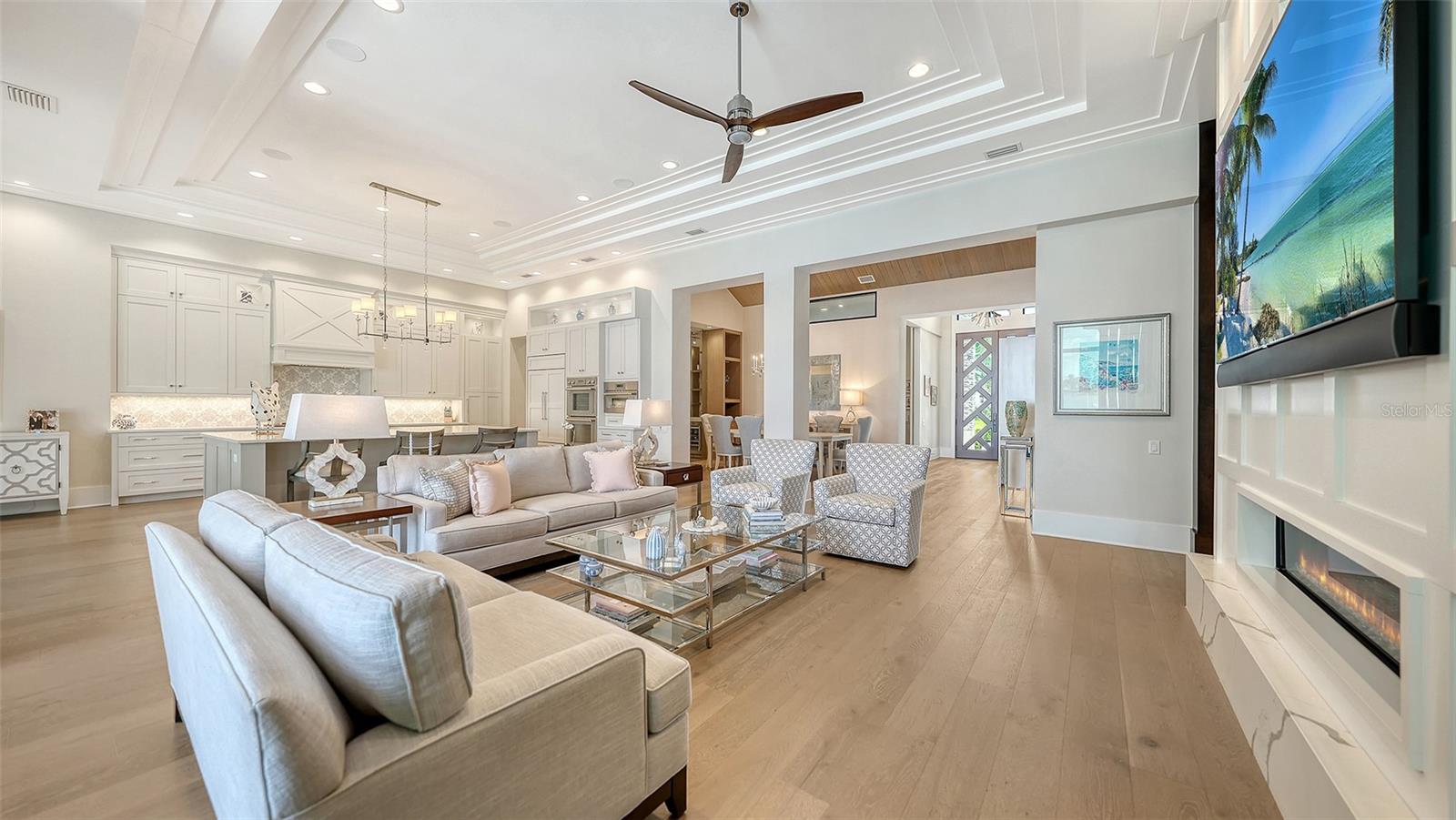 8339 LUCERNE LOOP
