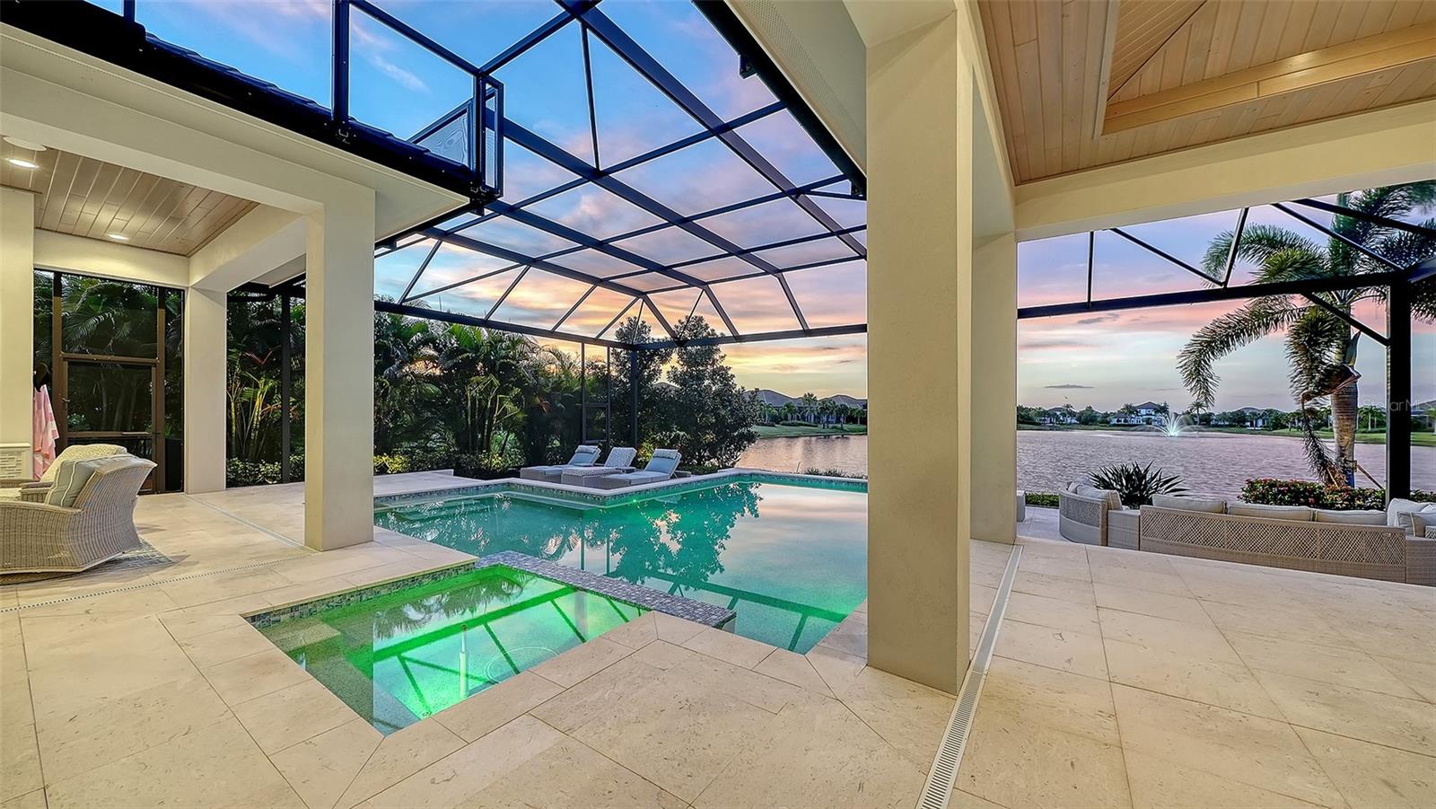 8339 LUCERNE LOOP