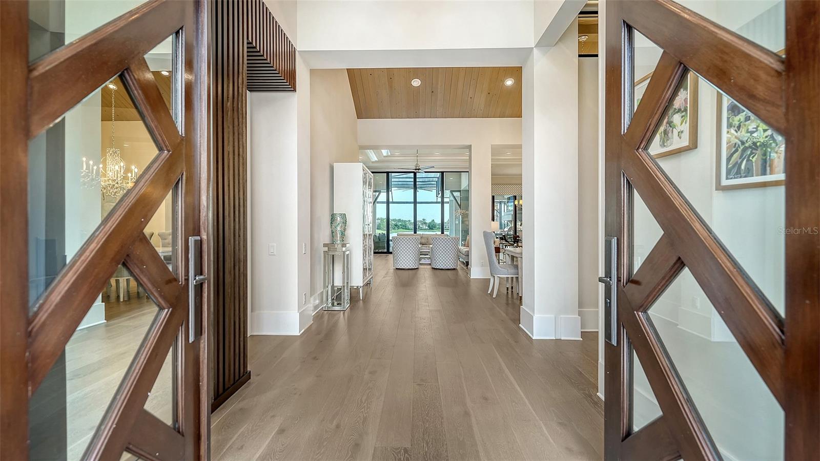 8339 LUCERNE LOOP