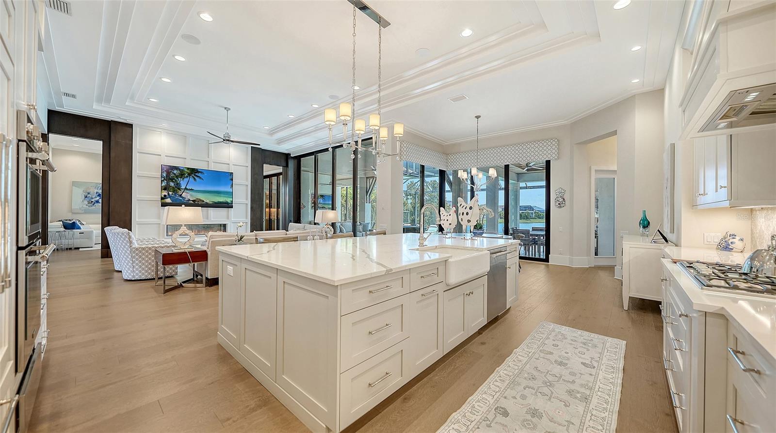8339 LUCERNE LOOP