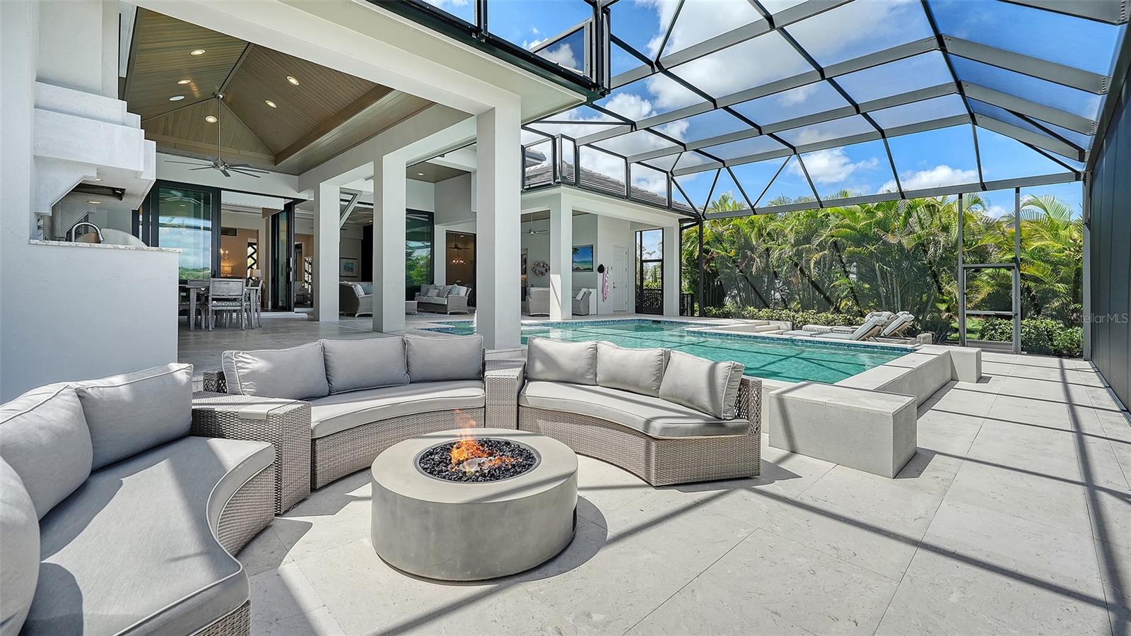 8339 LUCERNE LOOP
