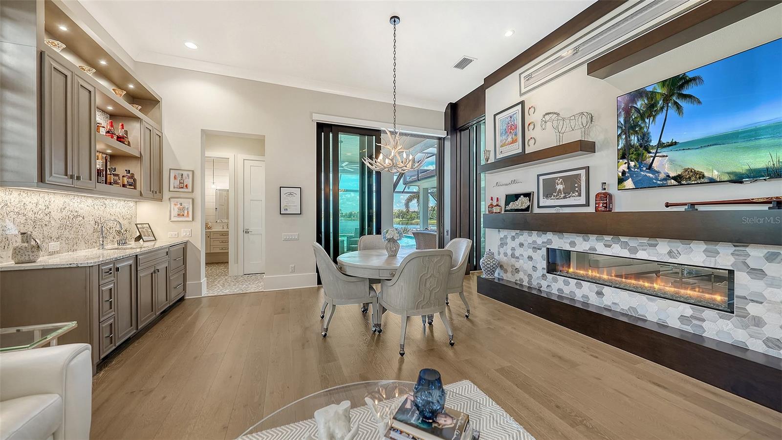 8339 LUCERNE LOOP