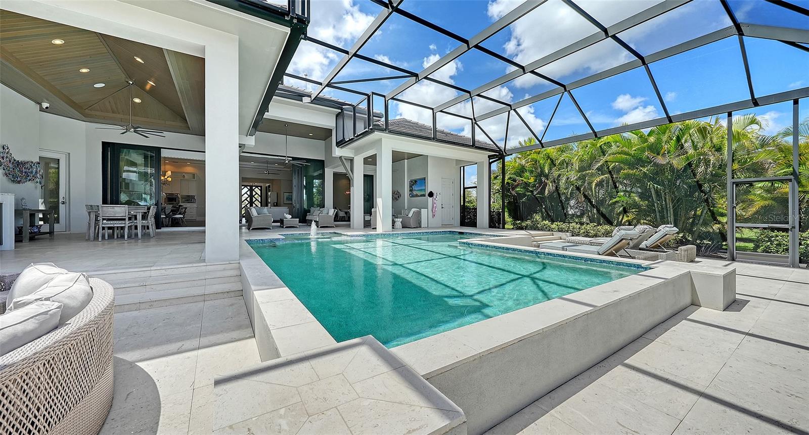 8339 LUCERNE LOOP
