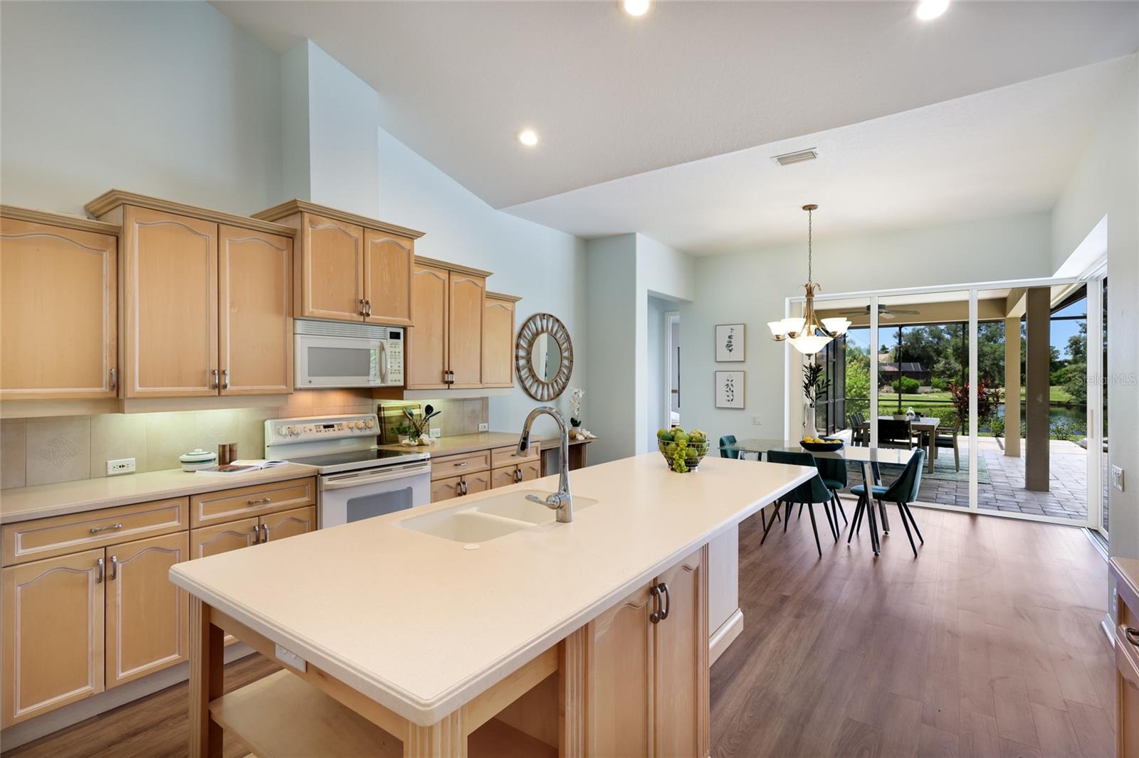 7219 ASHLAND GLN