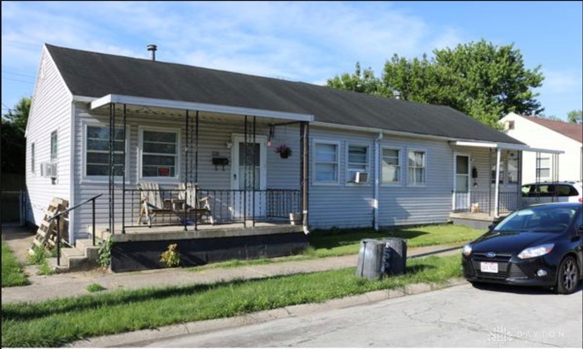 901 Mansfield Avenue