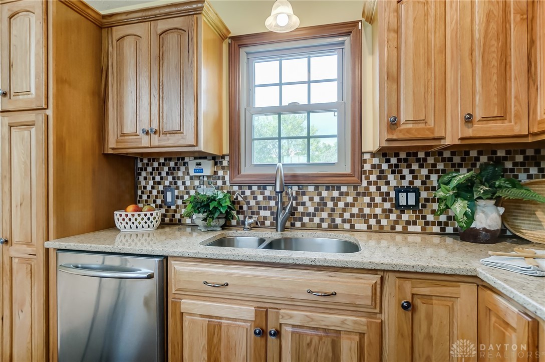 6995 Old Clifton Road