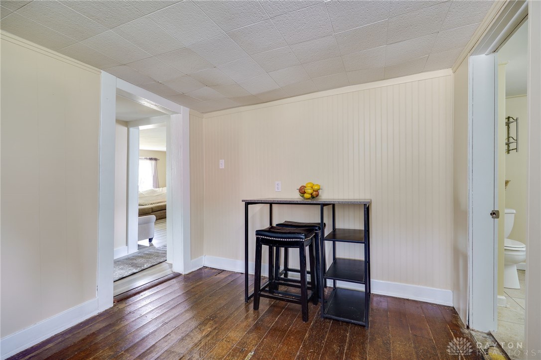 315 E JAMESTOWN Street