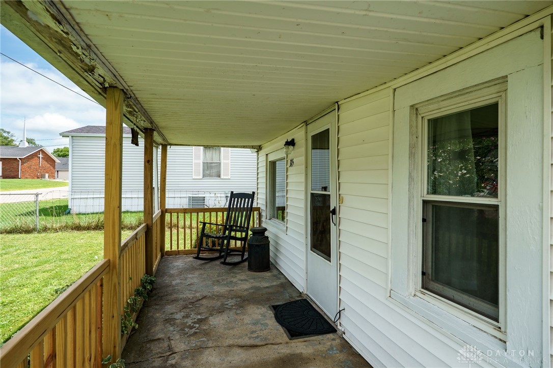 315 E JAMESTOWN Street