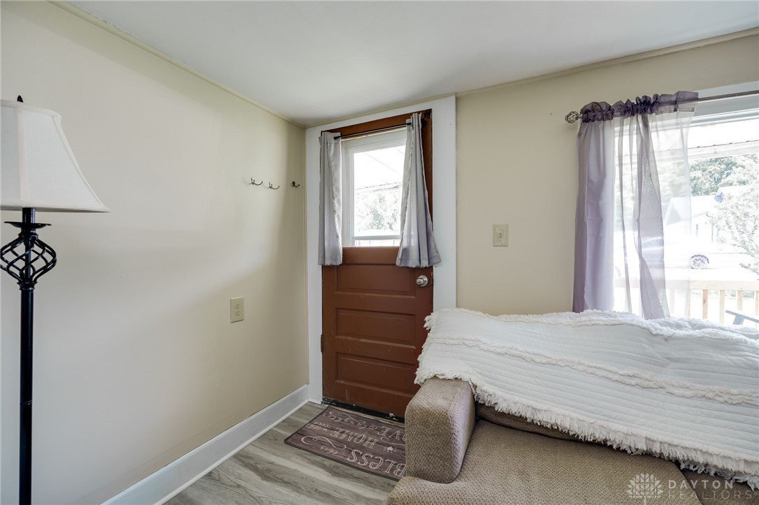 315 E JAMESTOWN Street