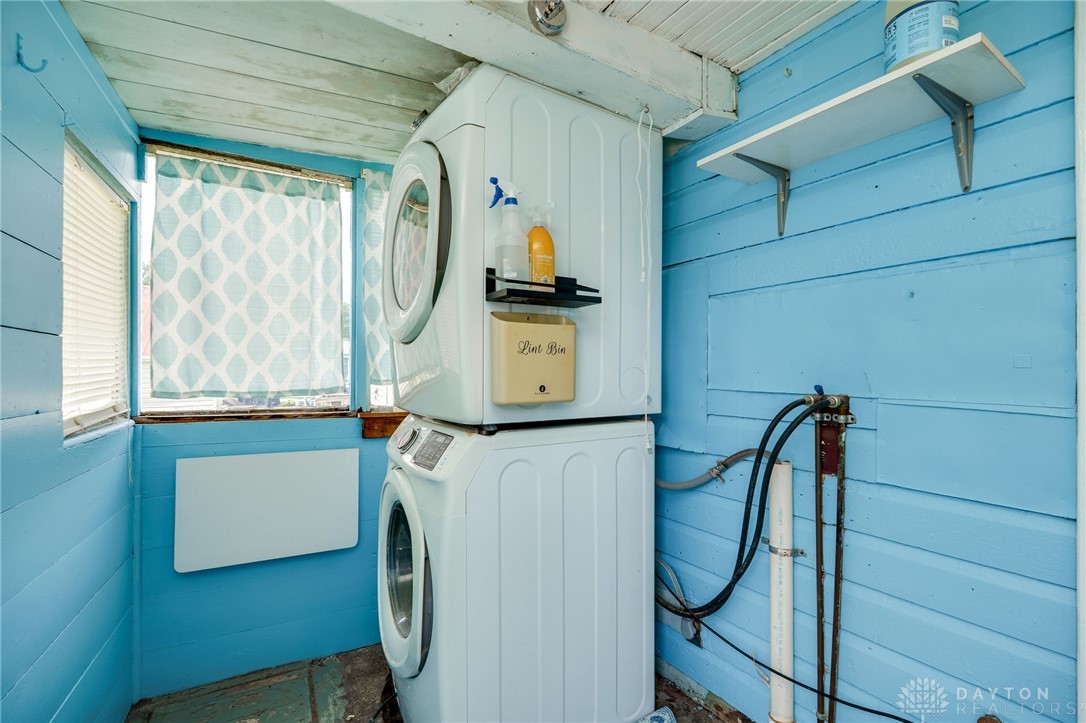 315 E JAMESTOWN Street