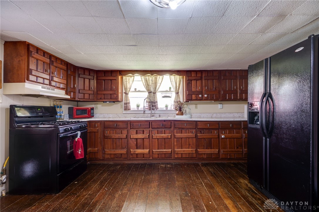 315 E JAMESTOWN Street