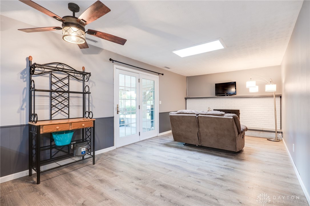 75 Country Manor Drive SE