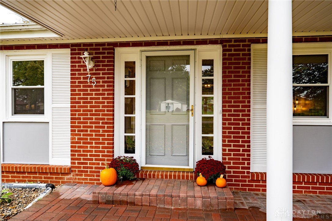 75 Country Manor Drive SE