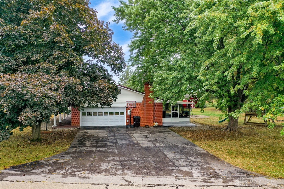 75 Country Manor Drive SE