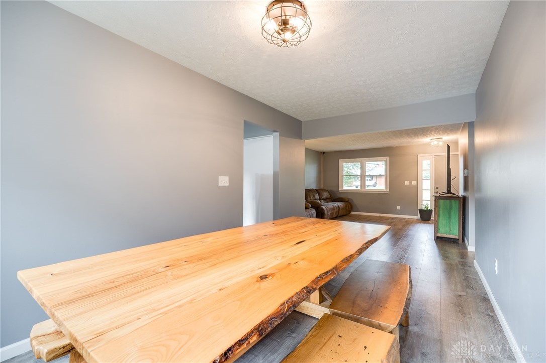 75 Country Manor Drive SE