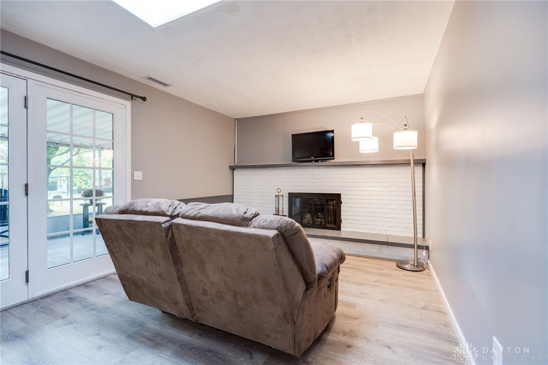 75 Country Manor Drive SE