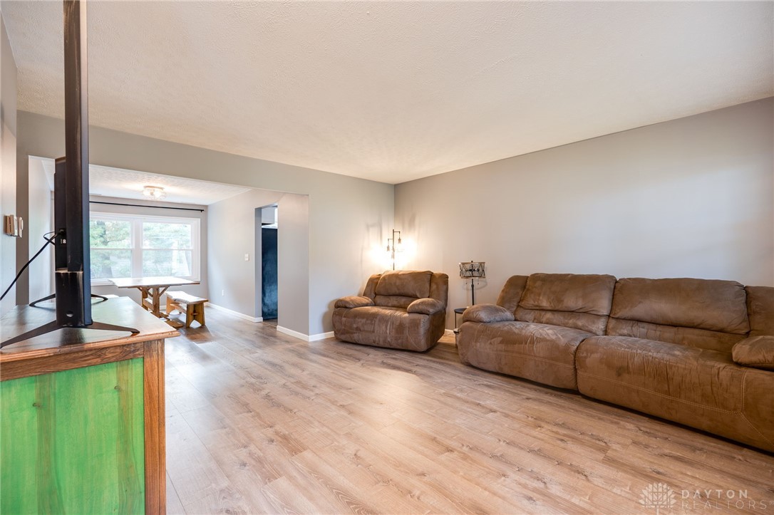 75 Country Manor Drive SE