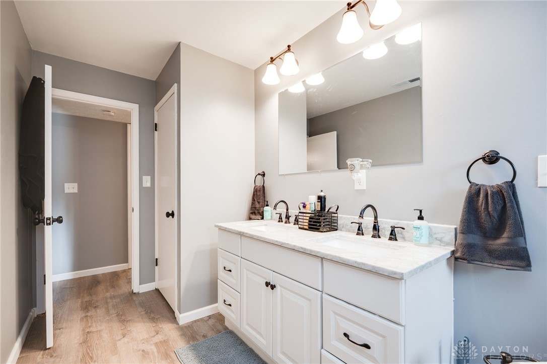 75 Country Manor Drive SE