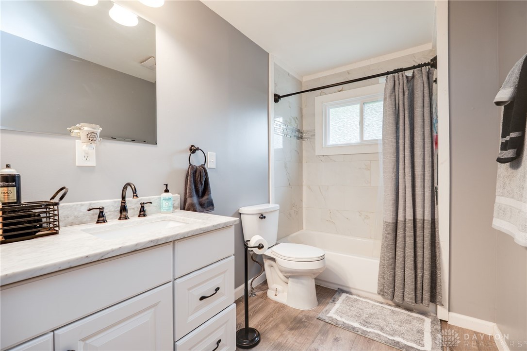 75 Country Manor Drive SE