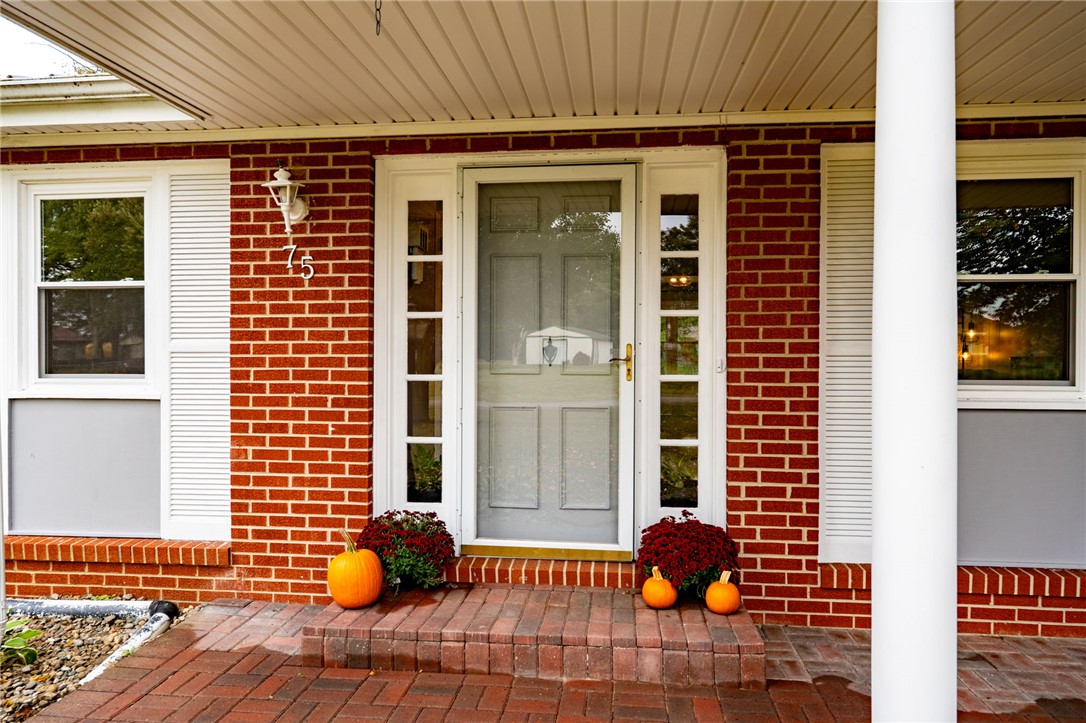 75 Country Manor Drive SE