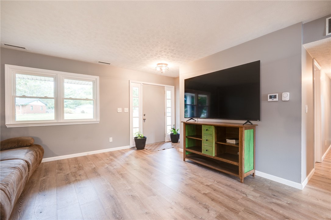 75 Country Manor Drive SE