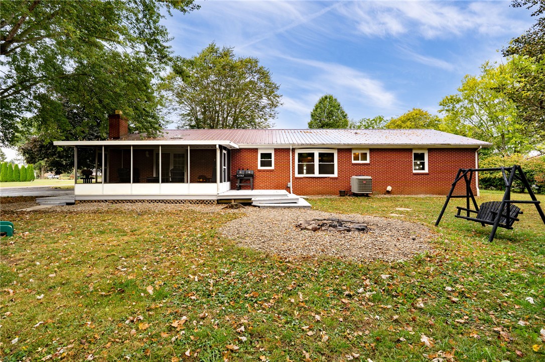 75 Country Manor Drive SE