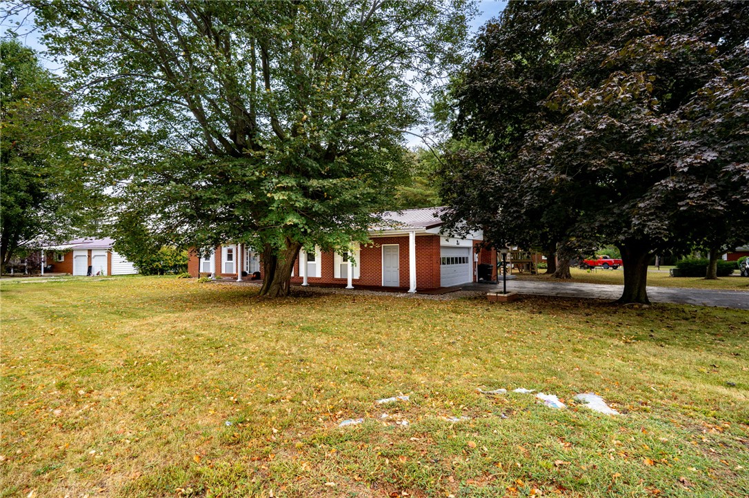 75 Country Manor Drive SE