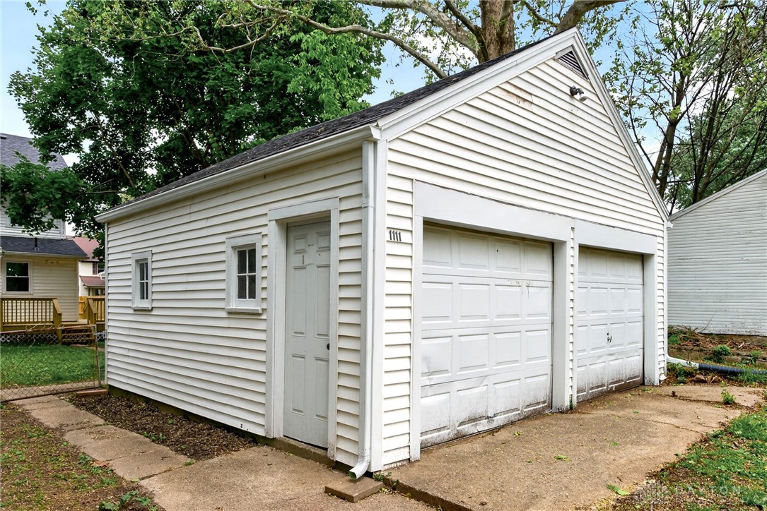 1111 Broadway Street