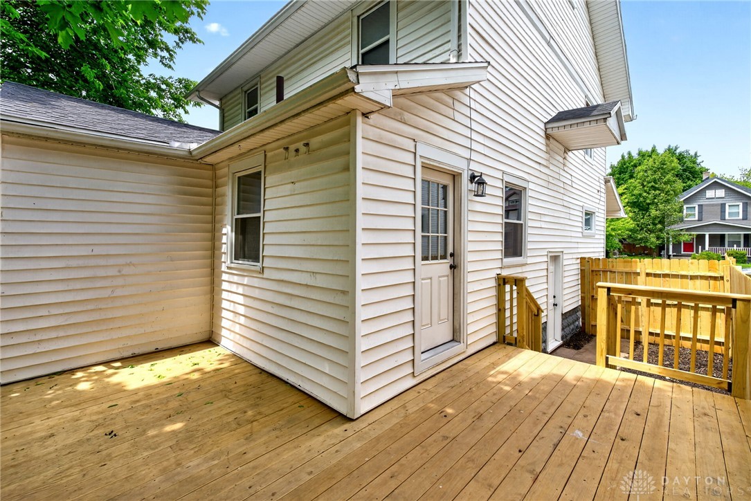 1111 Broadway Street