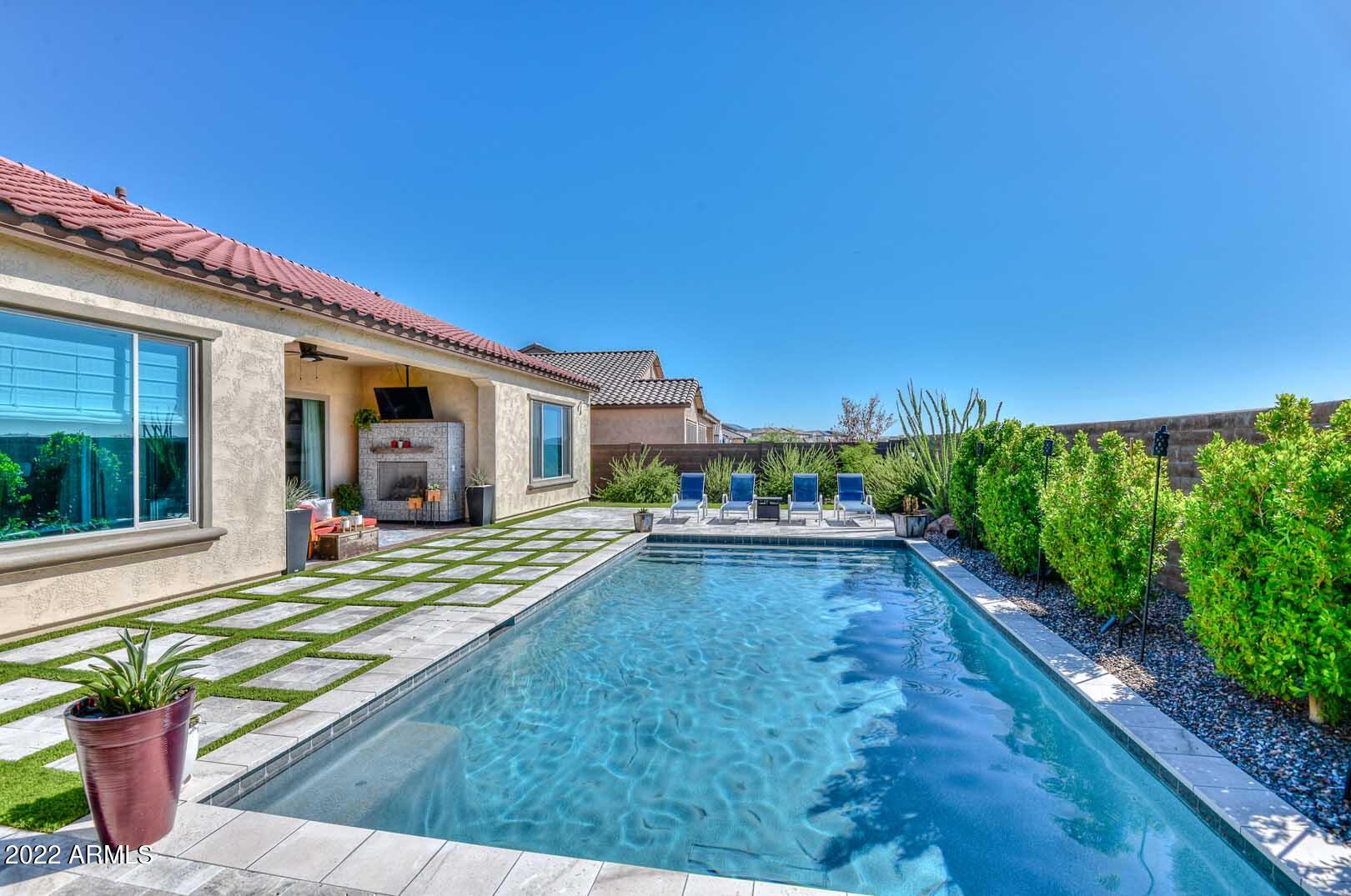 9661 W Patrick Lane