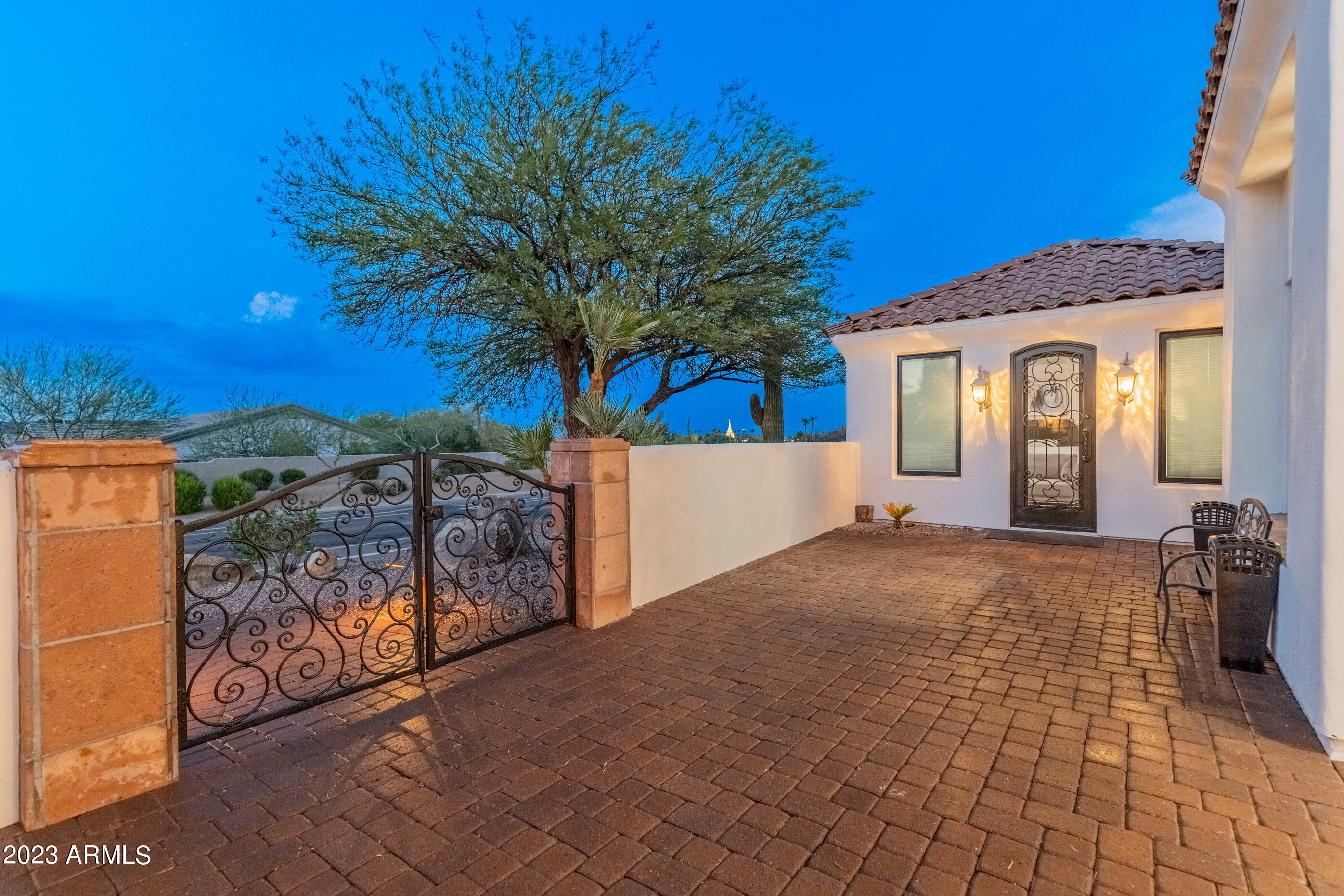 5529 W PINNACLE HILL Drive