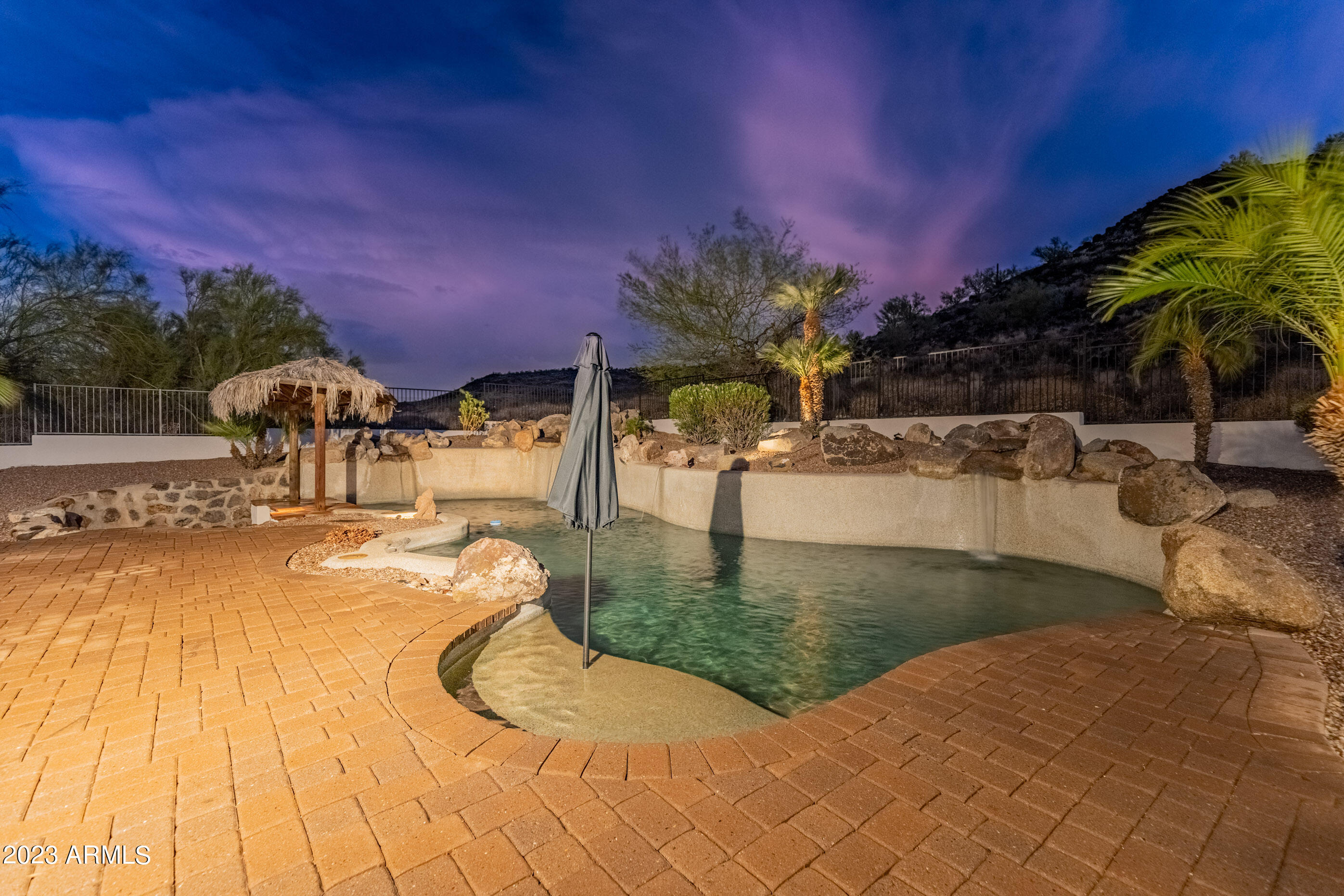 5529 W PINNACLE HILL Drive