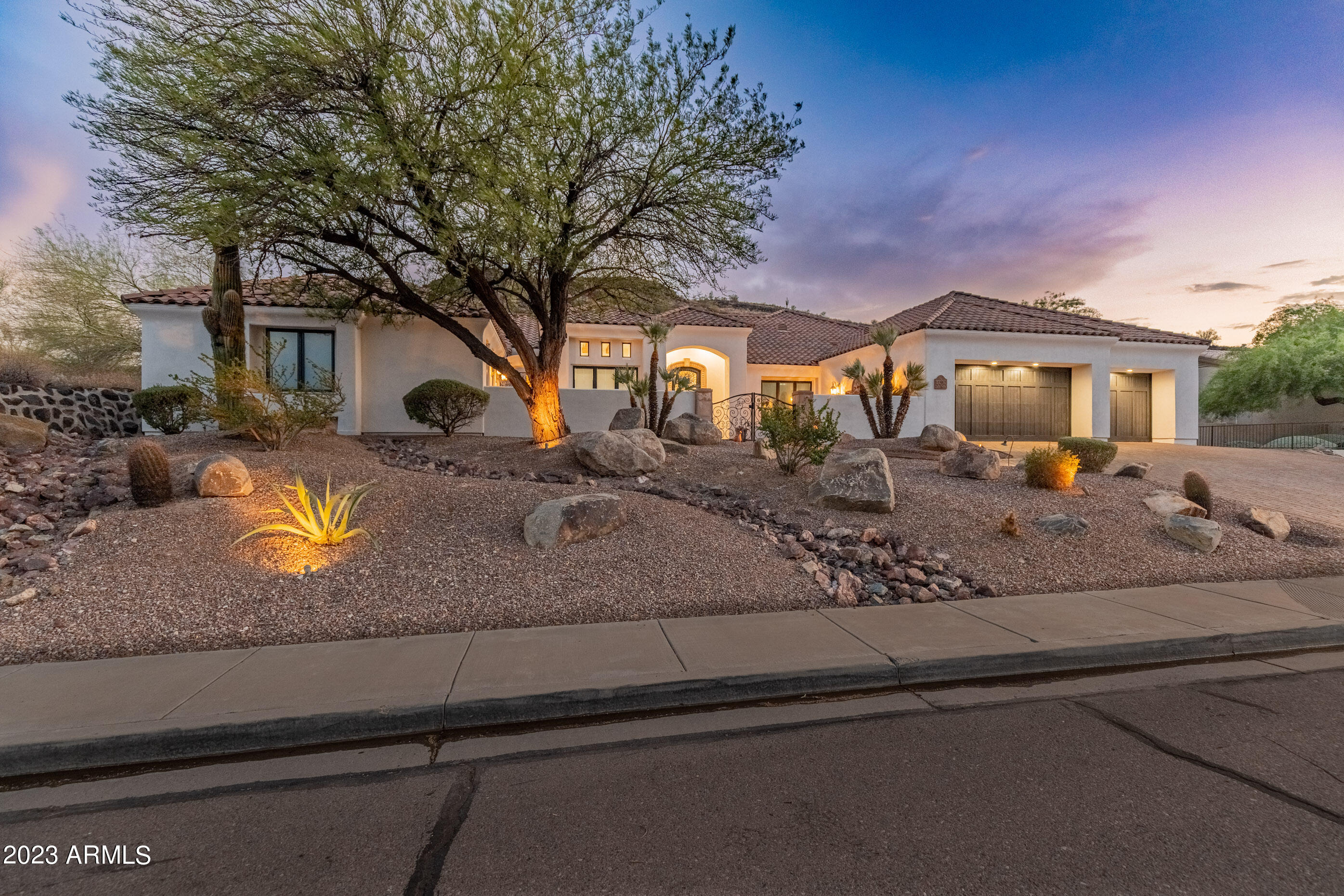 5529 W PINNACLE HILL Drive