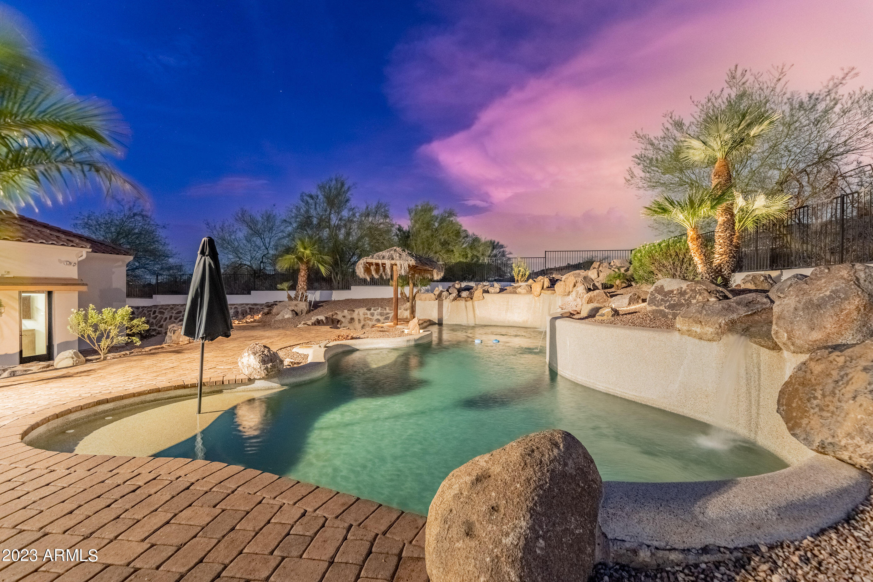 5529 W PINNACLE HILL Drive
