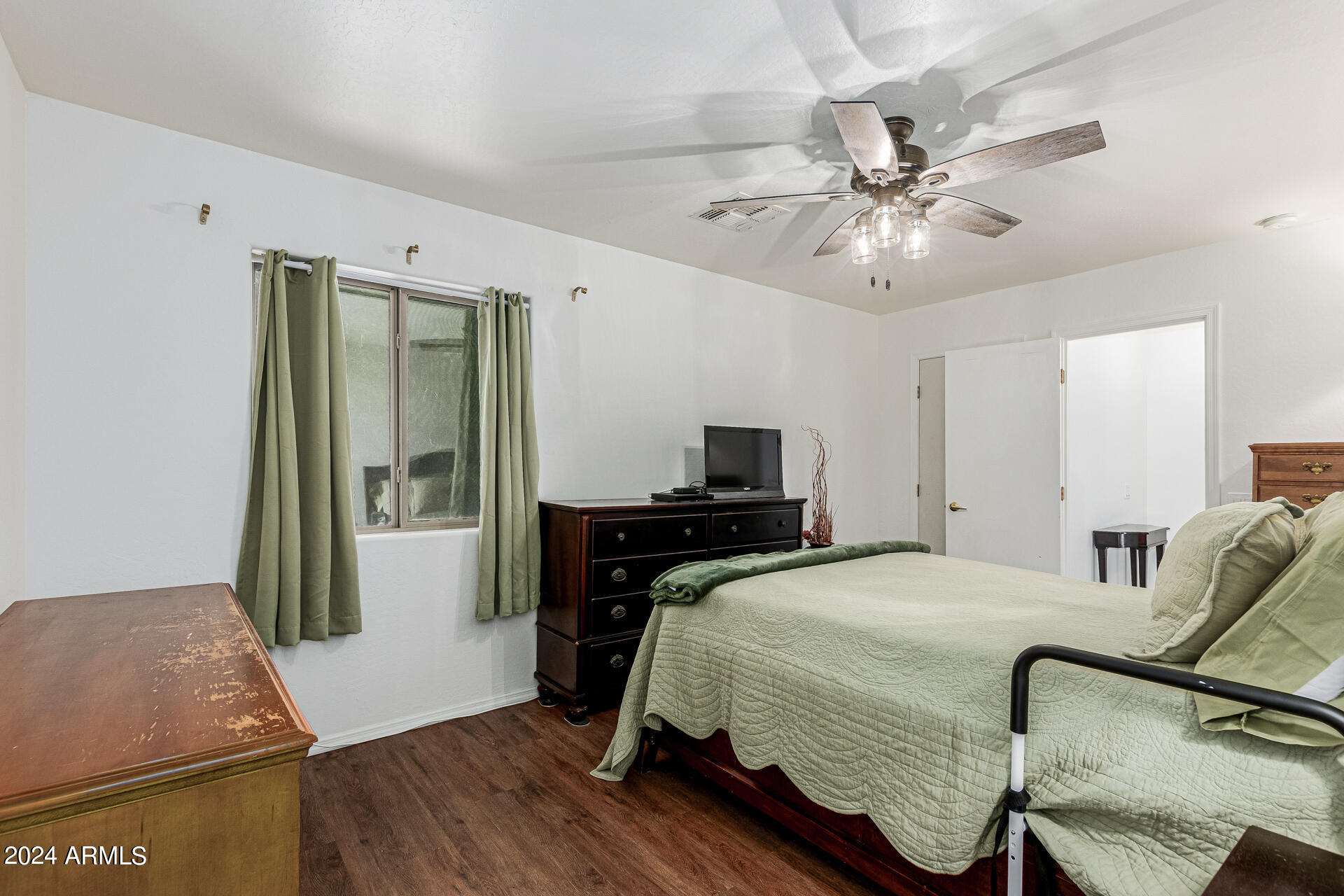 15621 N 29TH Place