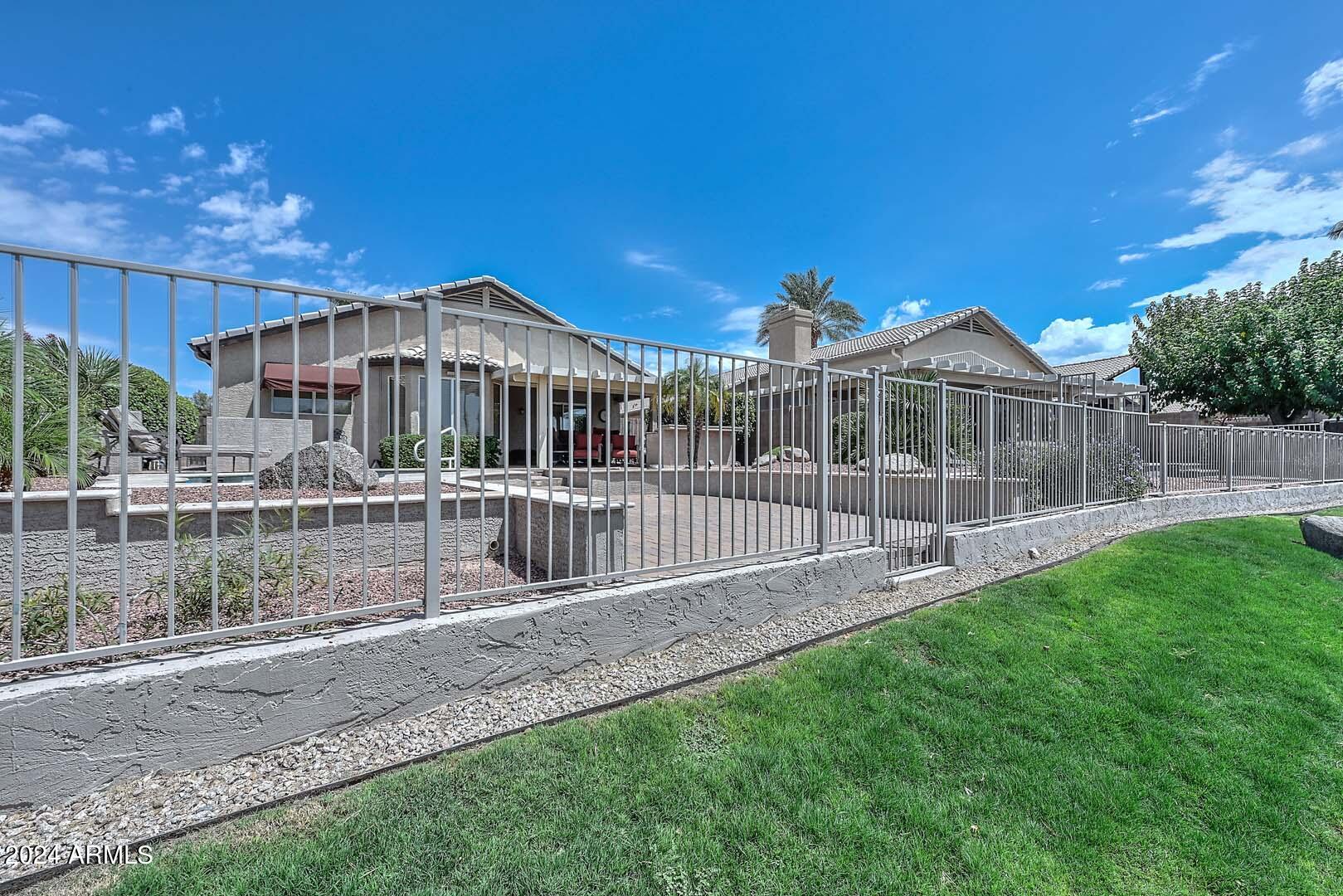 10509 W RUNION Drive