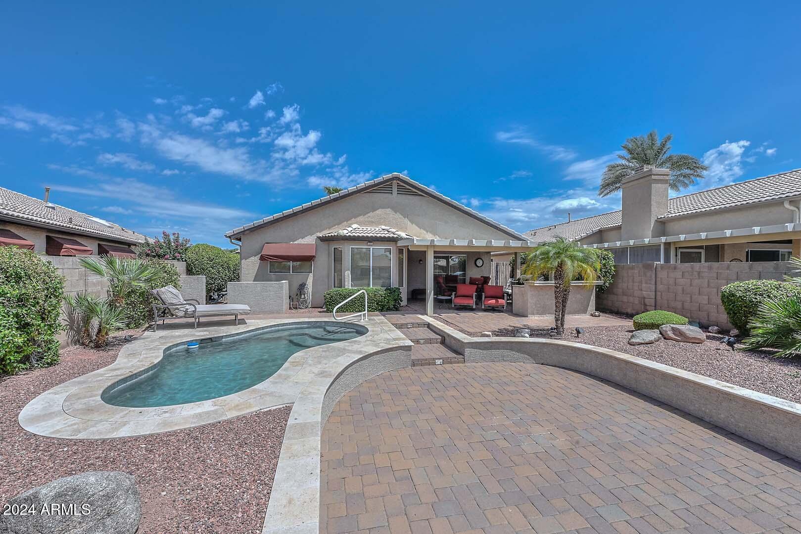 10509 W RUNION Drive