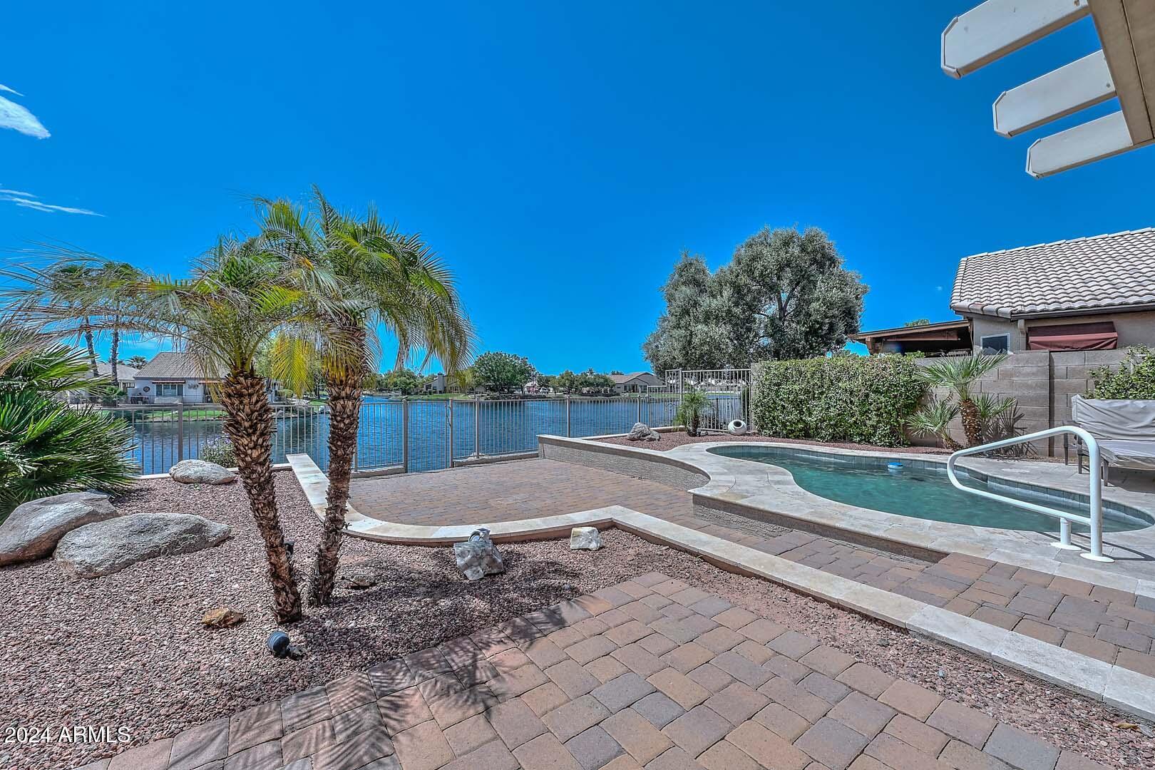 10509 W RUNION Drive