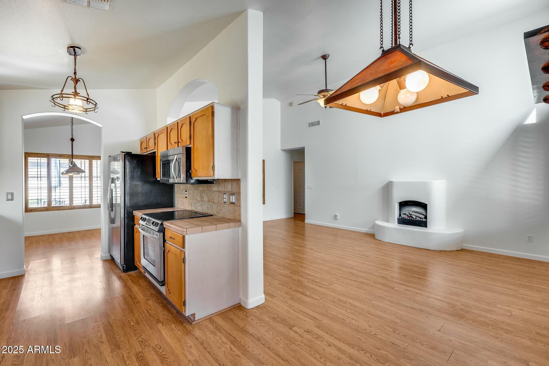 17741 N DESERT FLOWER Trail