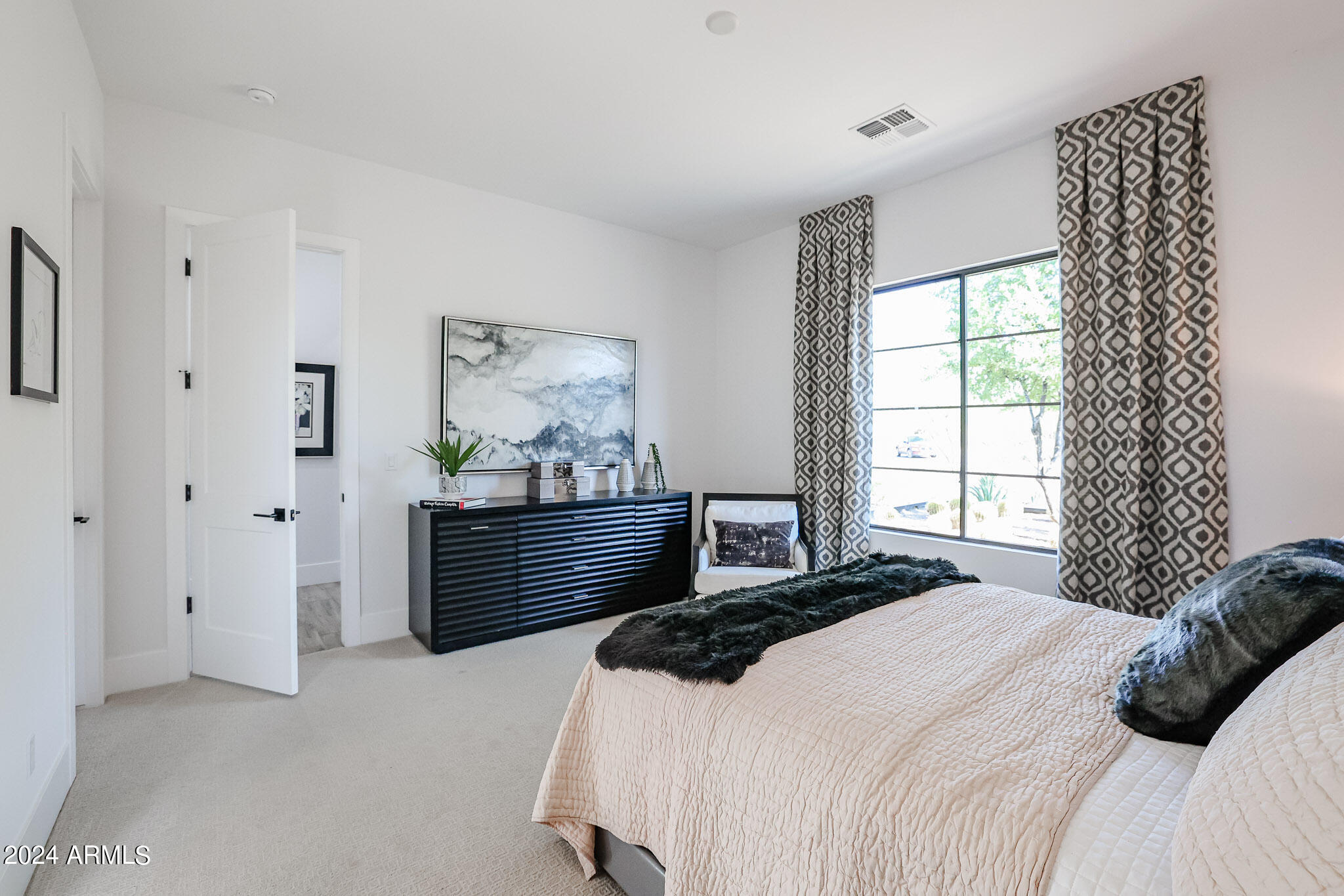 6108 E Shasta Daisy Lane