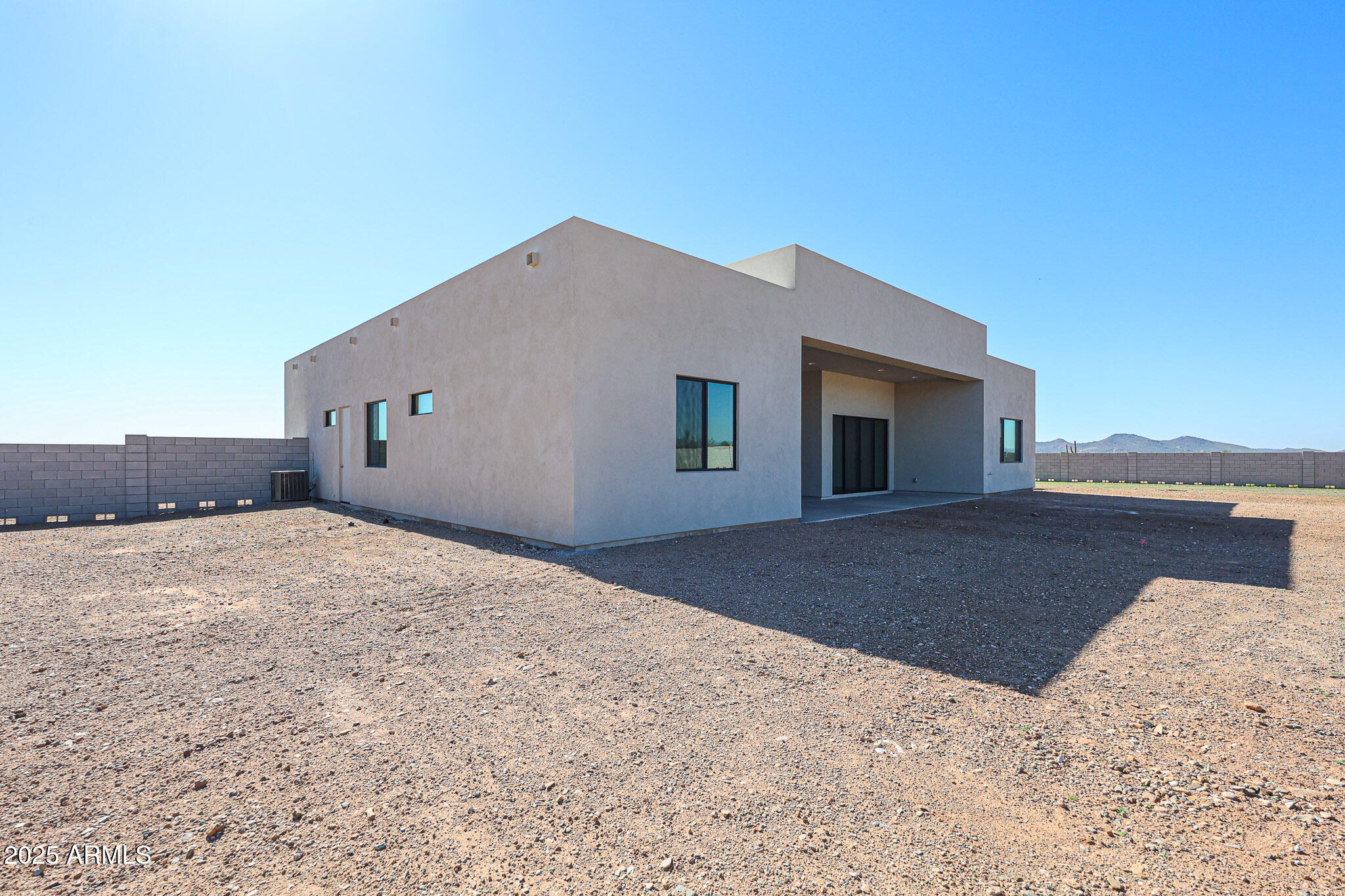 1904 E CREEK CANYON Road