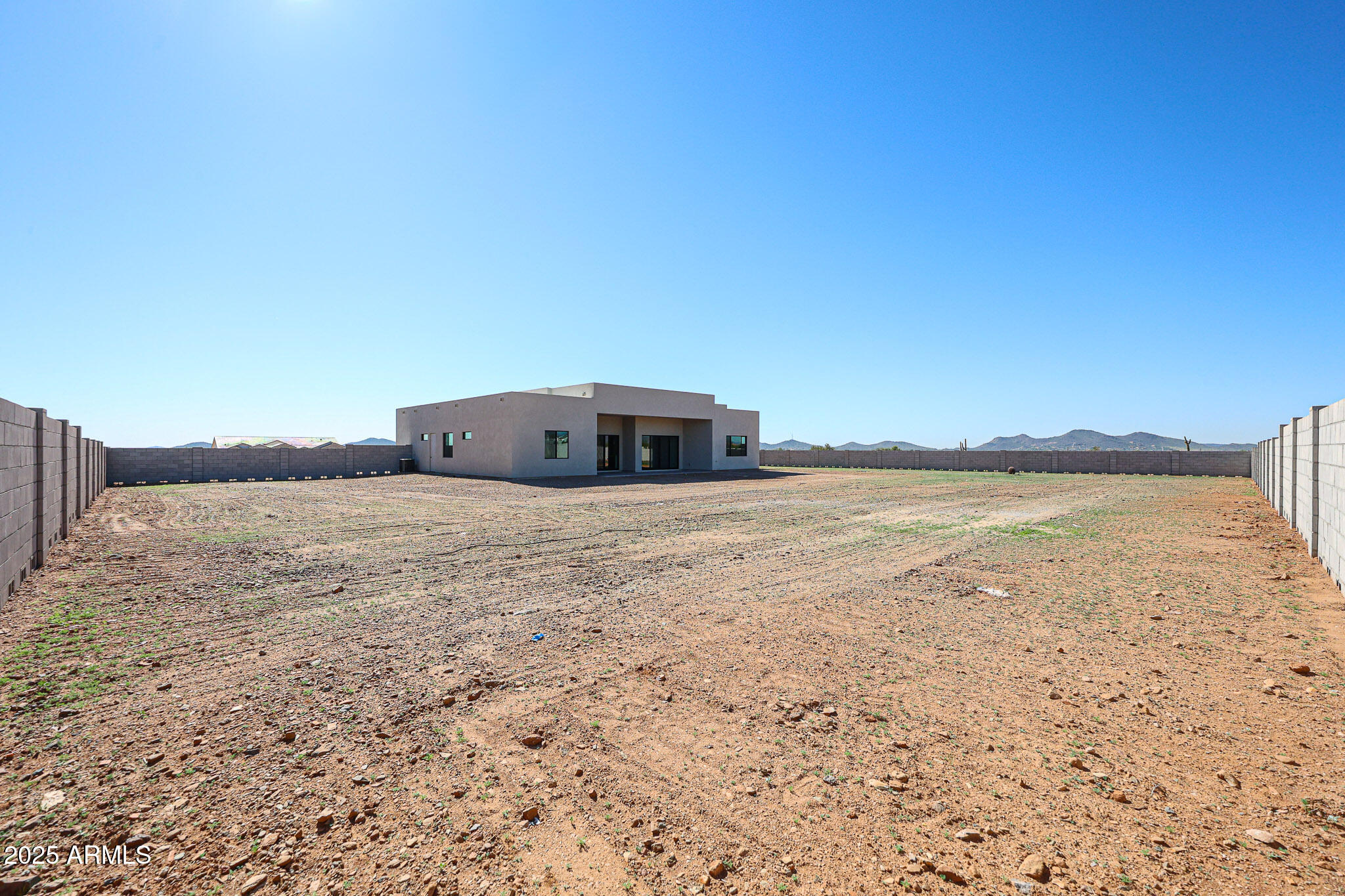 1904 E CREEK CANYON Road