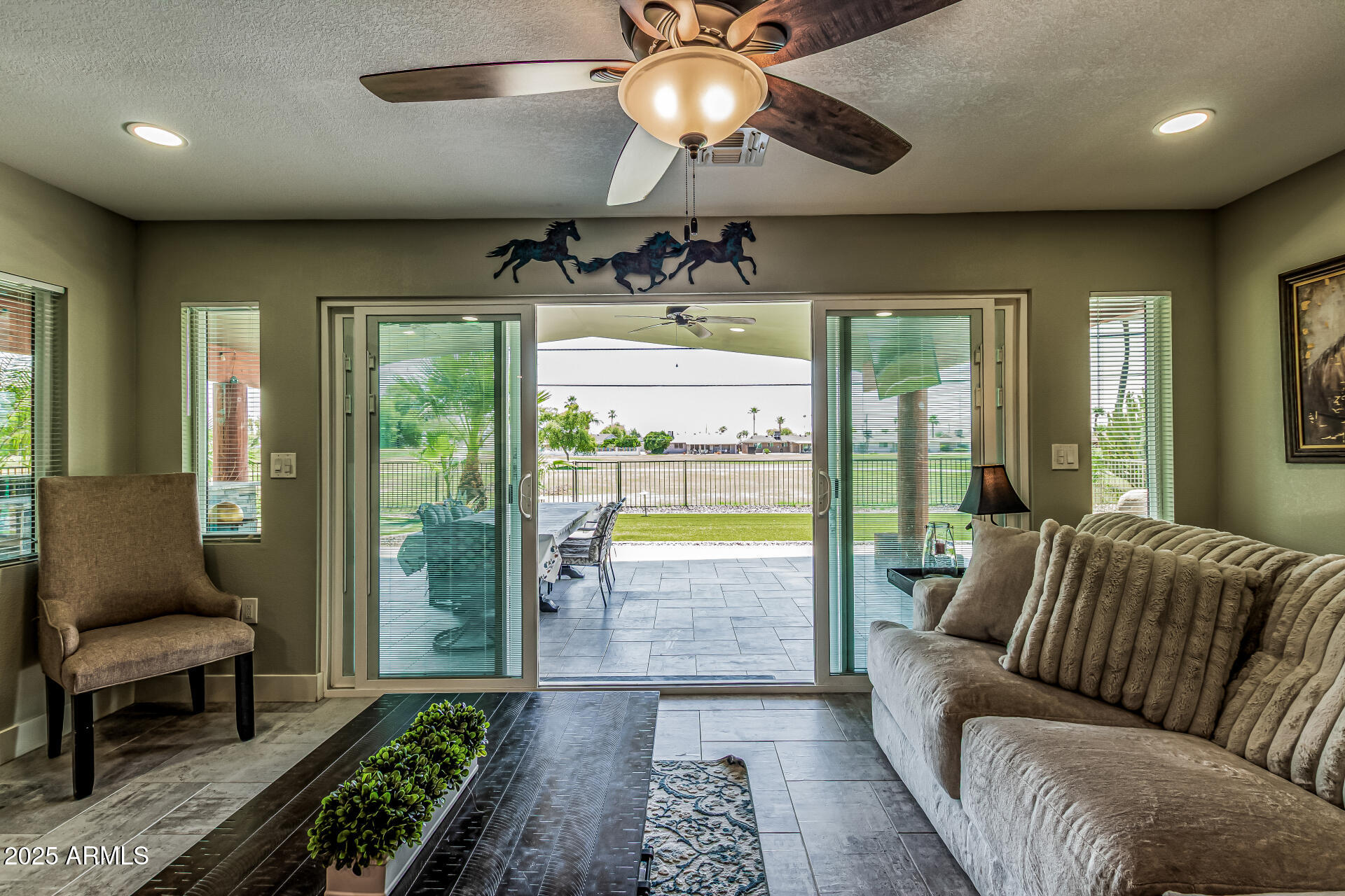 10235 W DESERT HILLS Drive