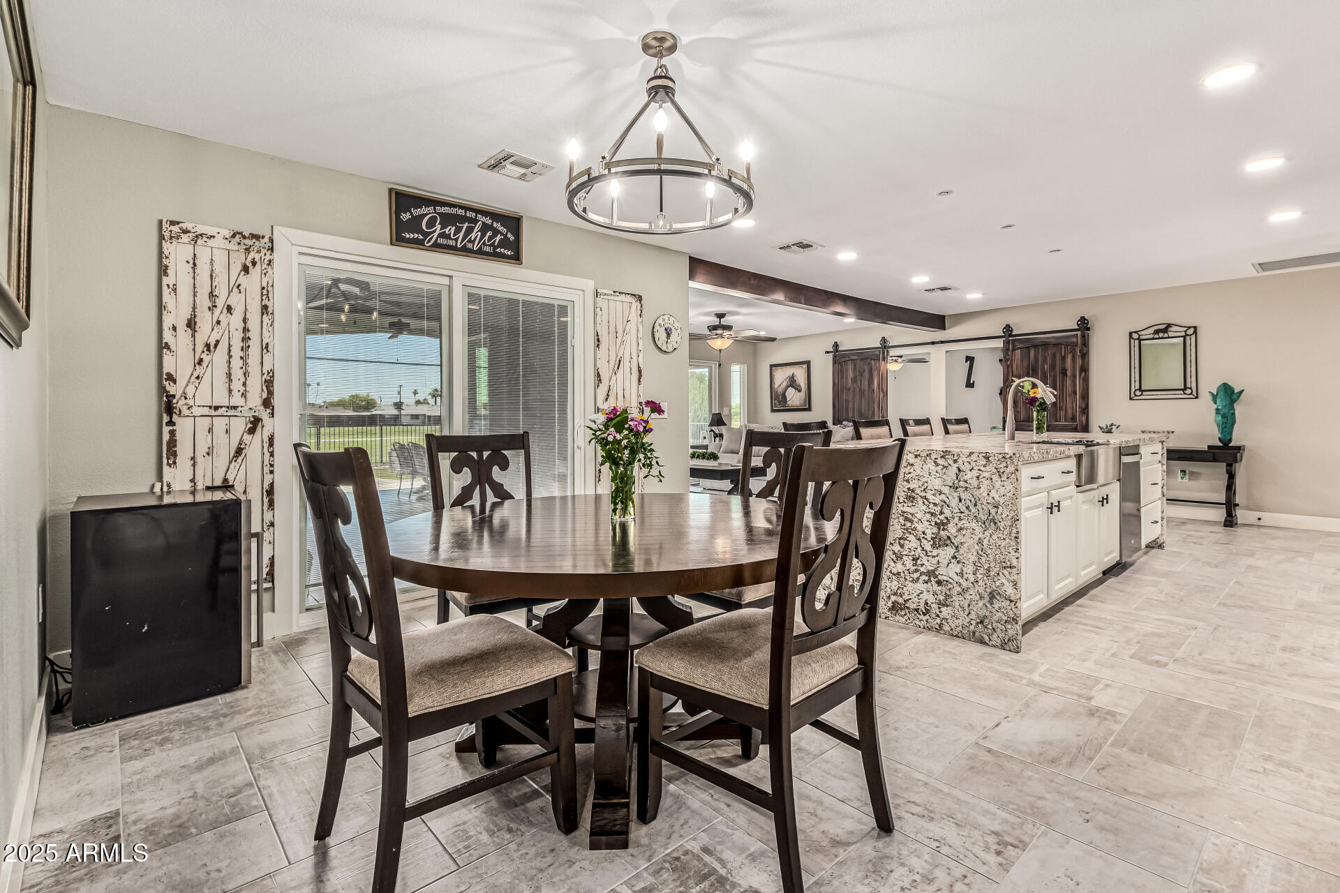10235 W DESERT HILLS Drive